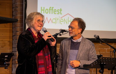 Tausende Besucher feiern beim Hoffest